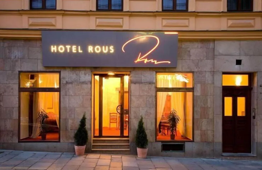 Hotel Rous-1