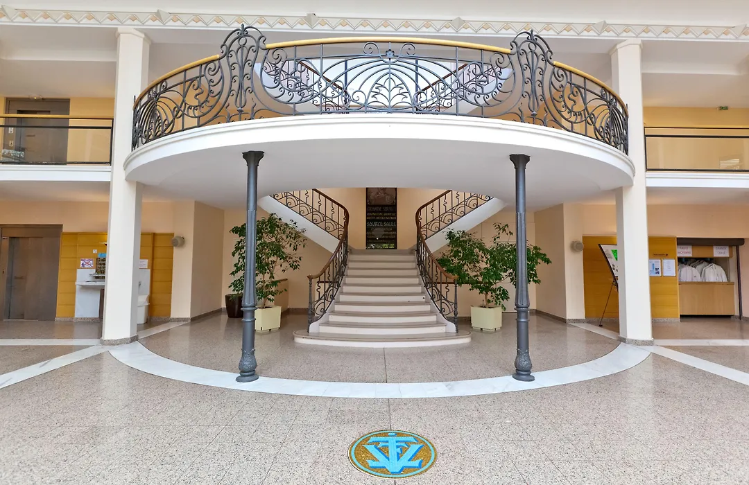 Hôtel Mercure Vittel-1