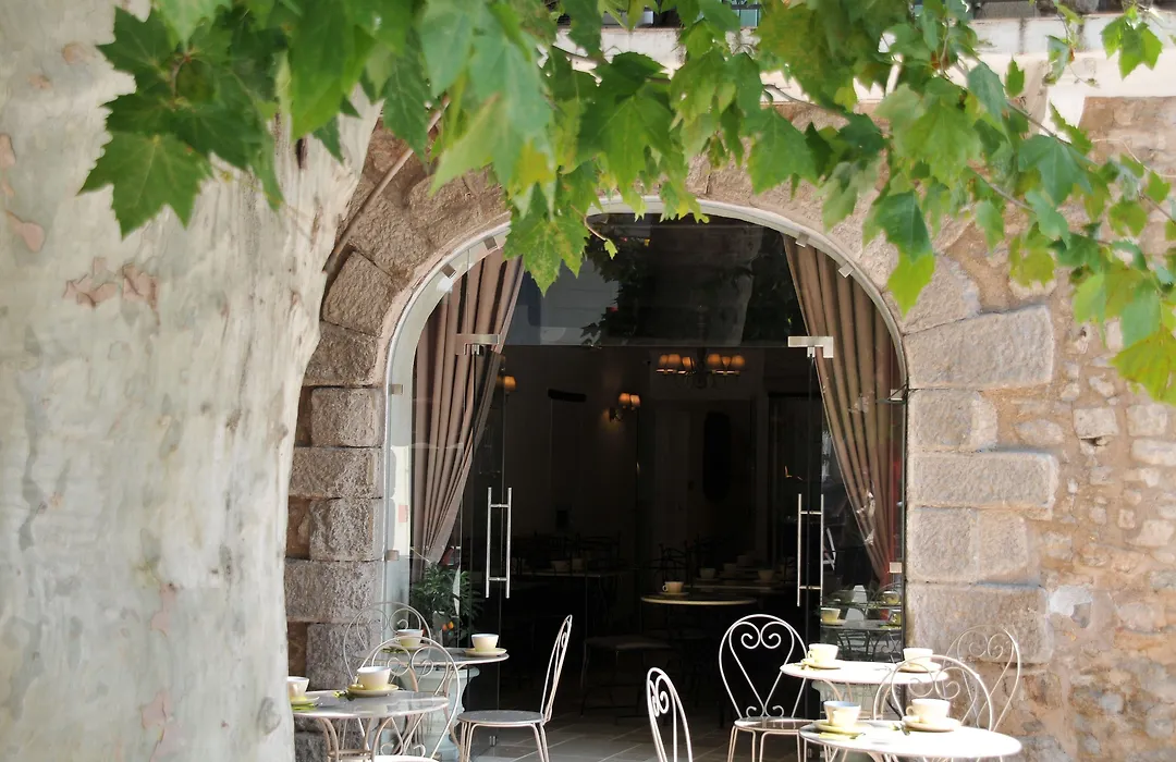 Logis Hôtel la Vallée de l'Arc-1
