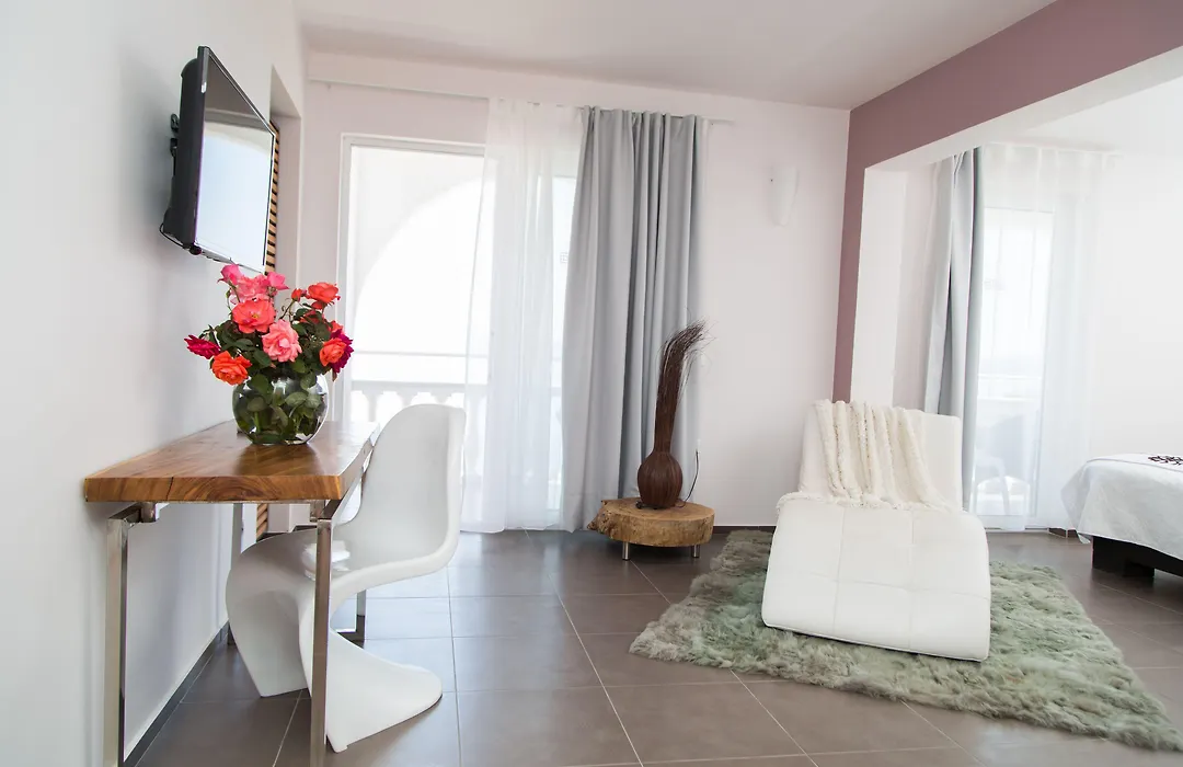 Pantokrator Hotel-1