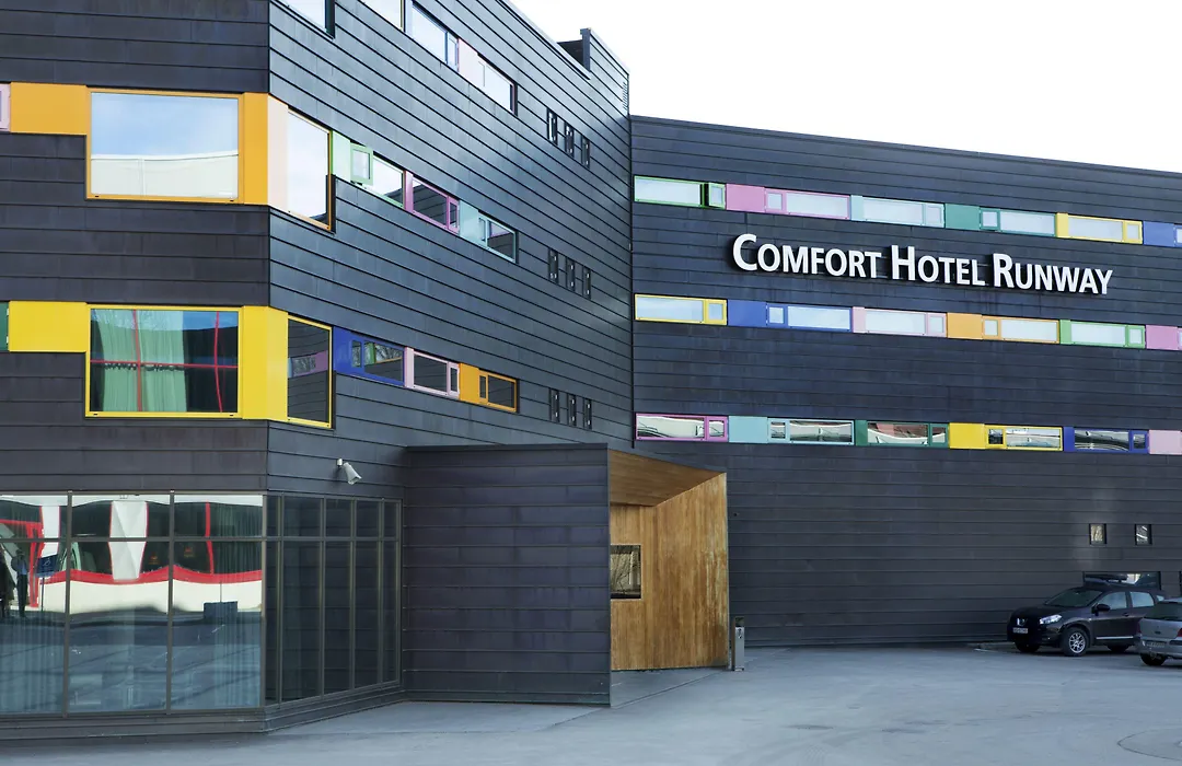 Comfort Hotel Runway-1
