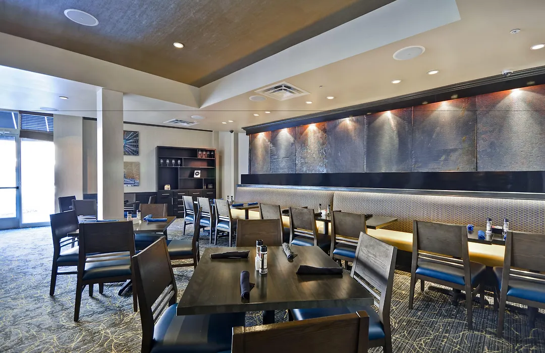 Holiday Inn Detroit Metro Airport By Ihg-1