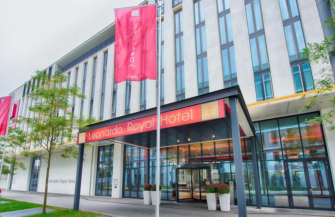 Leonardo Royal Hotel Munich-1