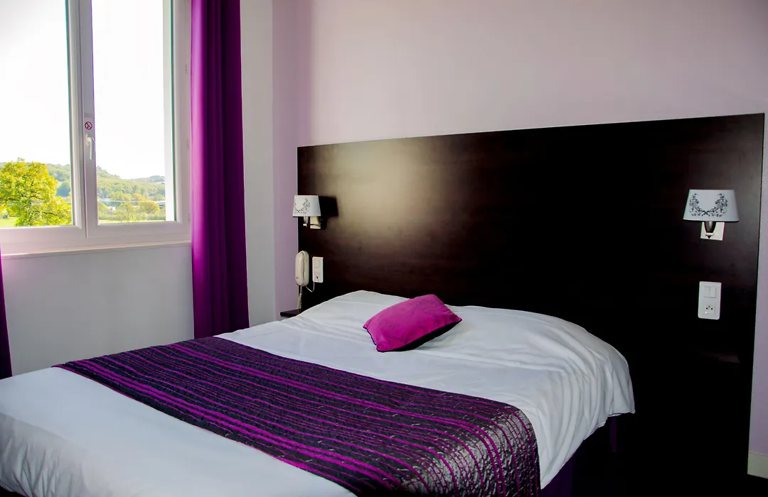 Logis Hotel Aux Berges De L'Aveyron-1