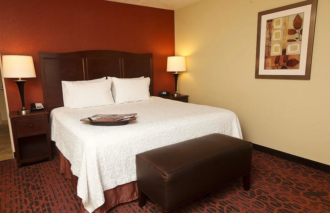 Hampton Inn & Suites Fargo Medical Center-1