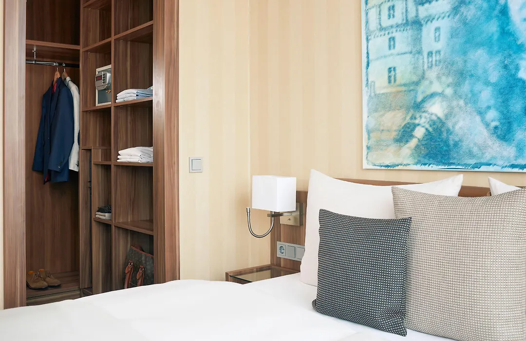 Living Hotel Duesseldorf-1