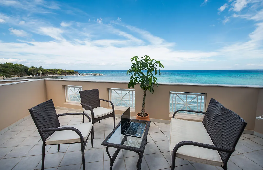 Al Mare Hotel-1