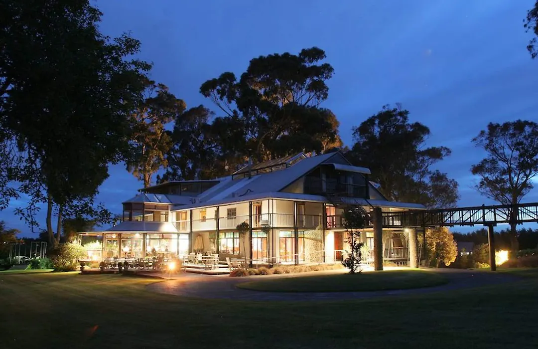 The Narrows Landing Hotel-1
