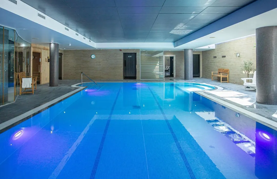 Novotel Edinburgh Park-1