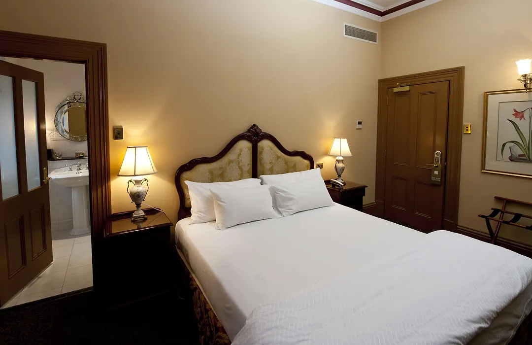 Craig'S Royal Hotel-1