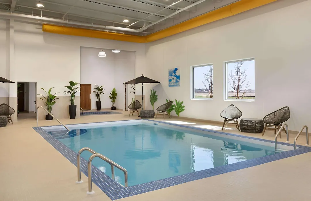 Microtel Inn And Suites By Wyndham Weyburn-1