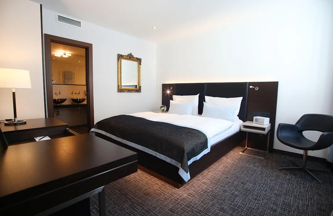 Schiller5 Hotel-1