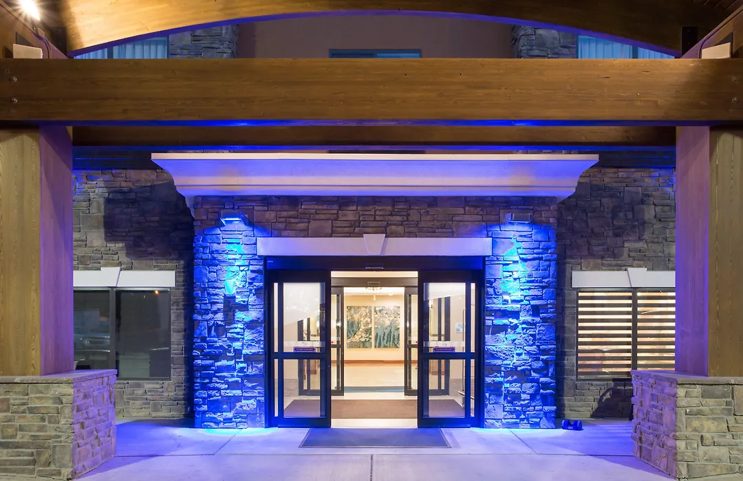 Holiday Inn Express & Suites Glendive By Ihg-1