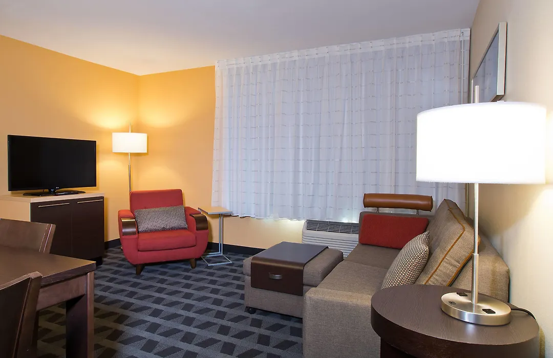 Towneplace Suites By Marriott Garden City-1