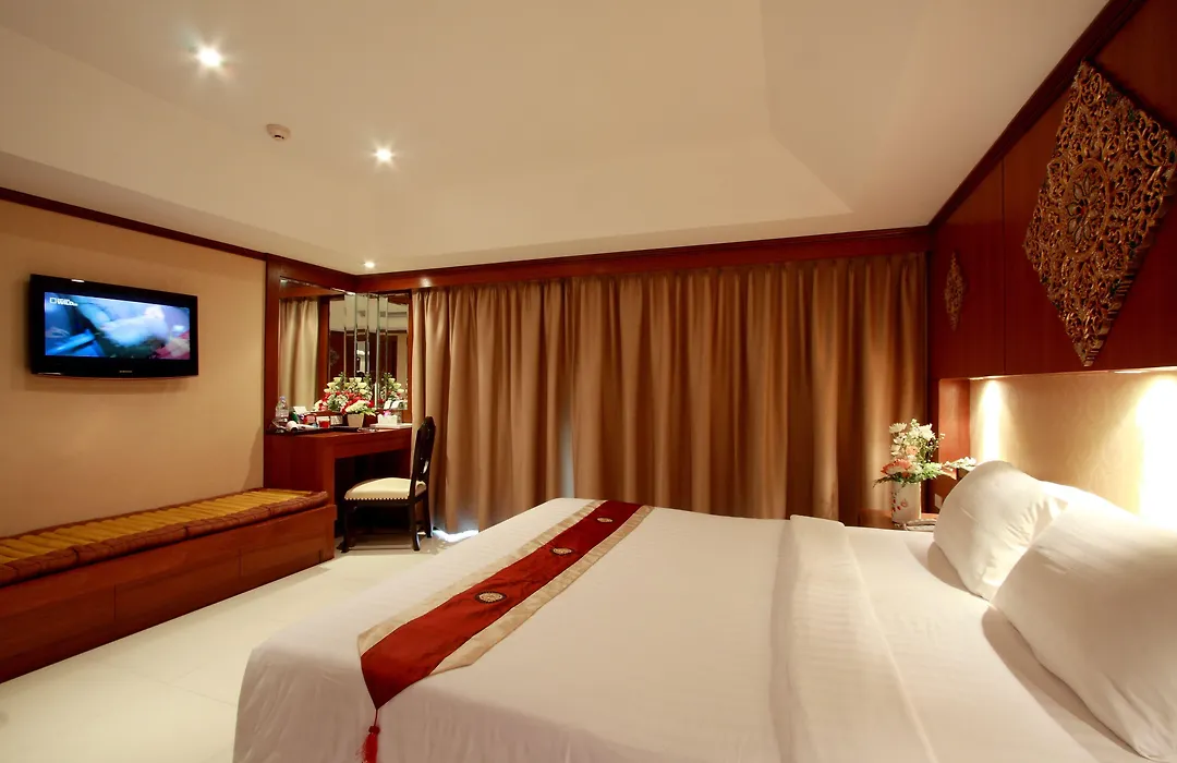 Rayaburi Hotel, Patong-1