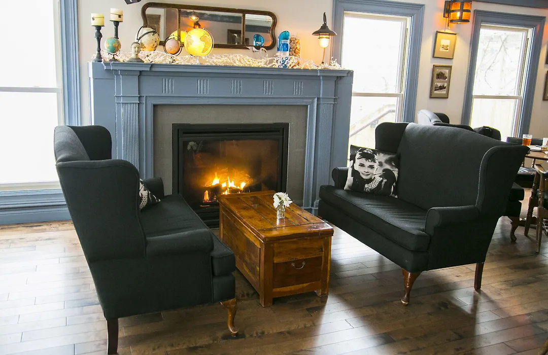 Lanes Privateer Inn-1