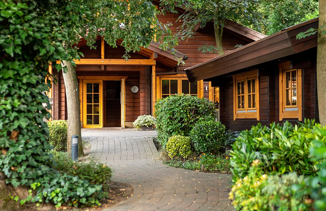 Waldhotel Tannenhaeuschen-1