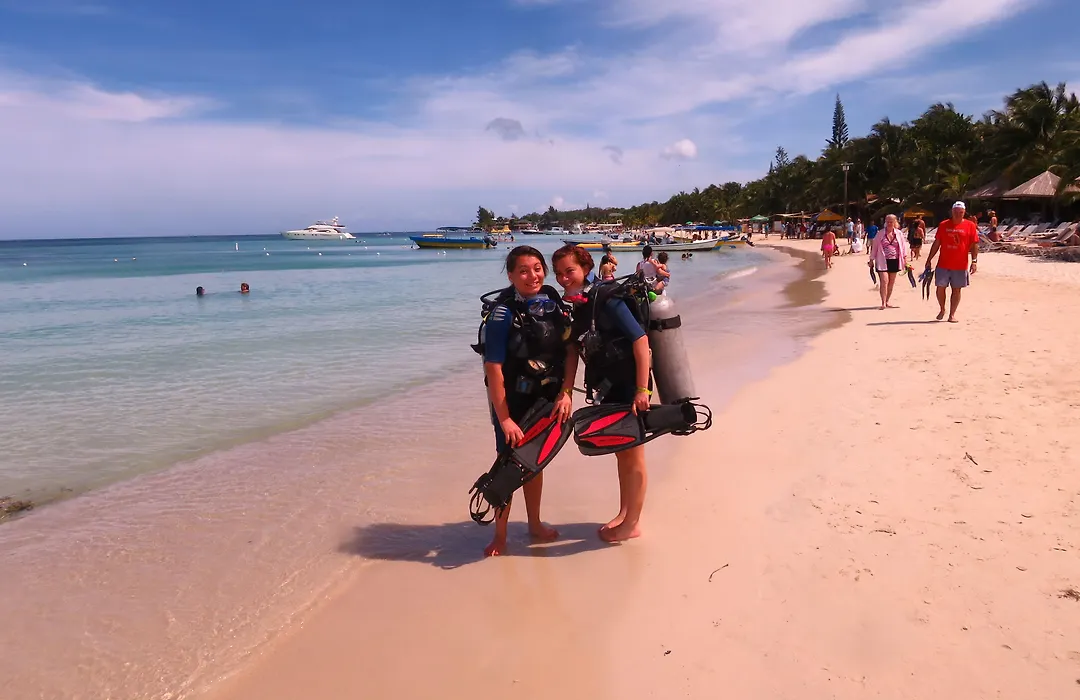 Bananarama Dive & Beach Resort-1