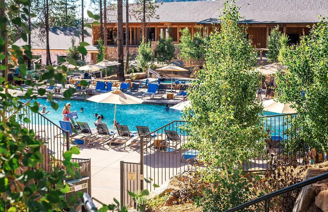 Rush Creek Lodge At Yosemite-1