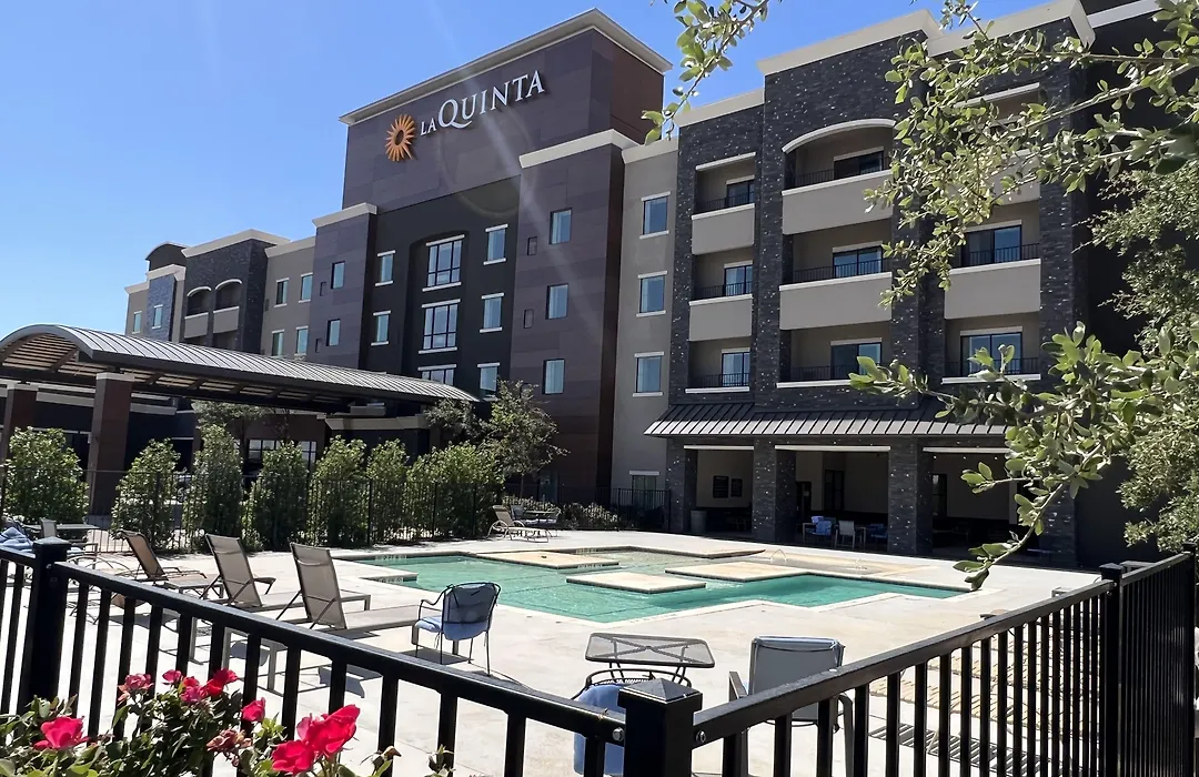 La Quinta Inn & Suites By Wyndham Lubbock Southwest-1