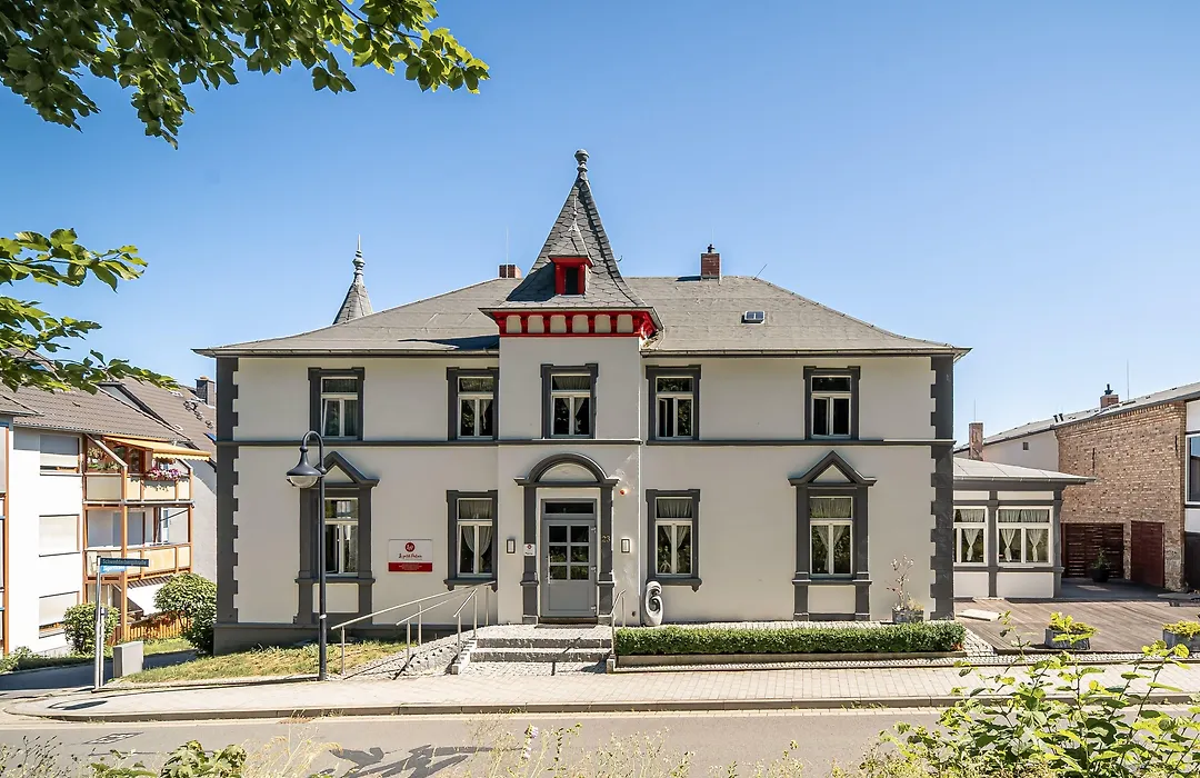 Le Petit Palais - Hotel/Pension-1