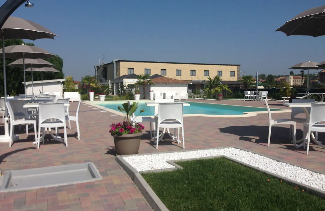 Hotel Bussana-1