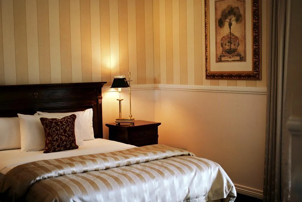 Redearth Boutique Hotel-1