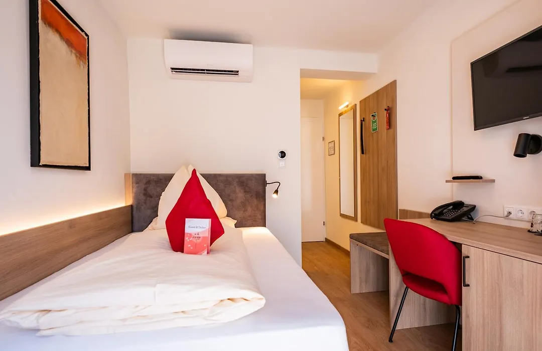 Hotel Rosenvilla-1