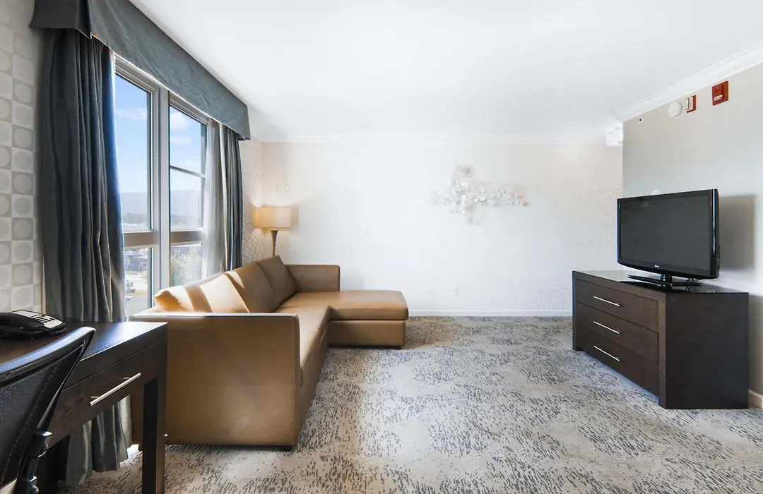 Sandman Hotel & Suites Kelowna-1