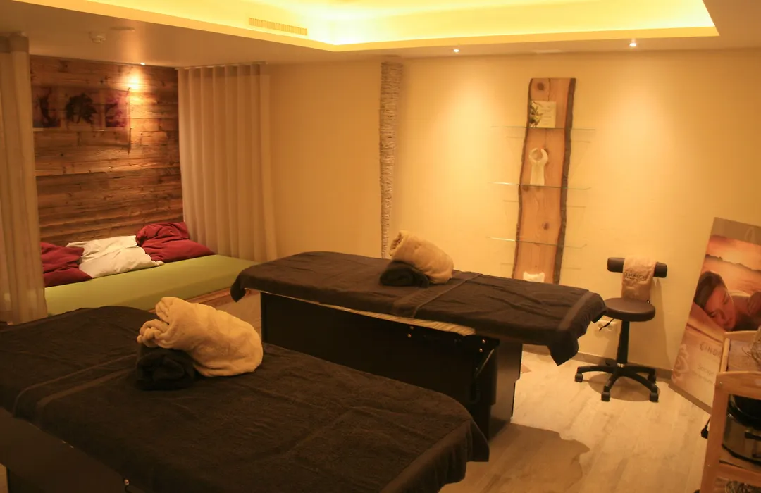 Logis Gourmet&Relax Wellness Hotel De La Sure-1