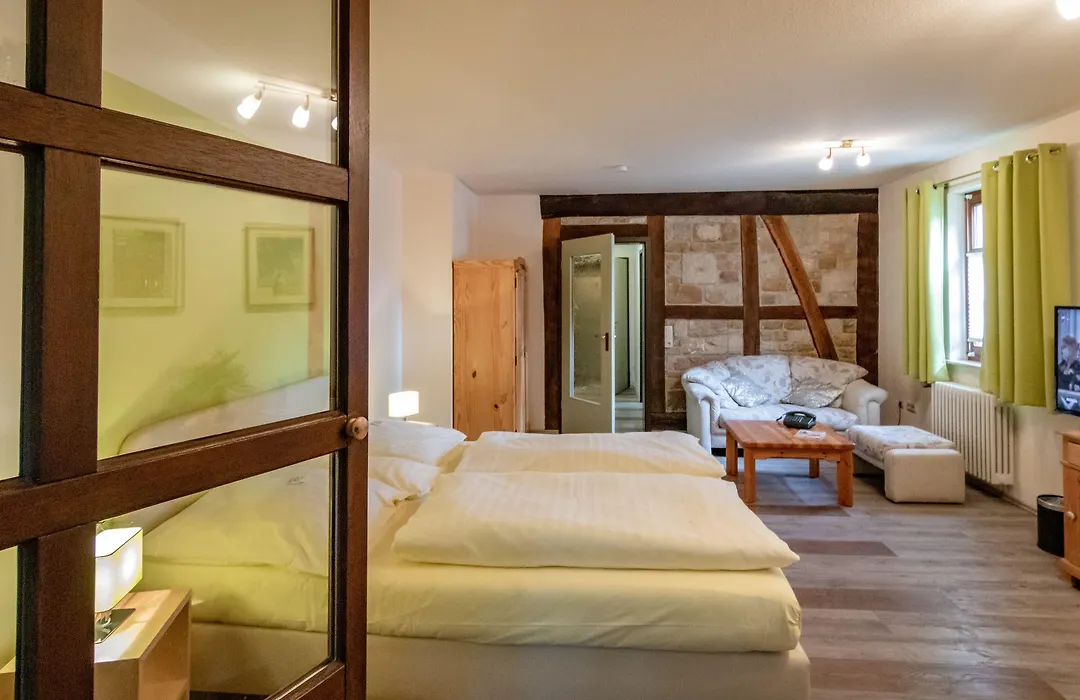 Hotel Goldflair Am Rathaus-1