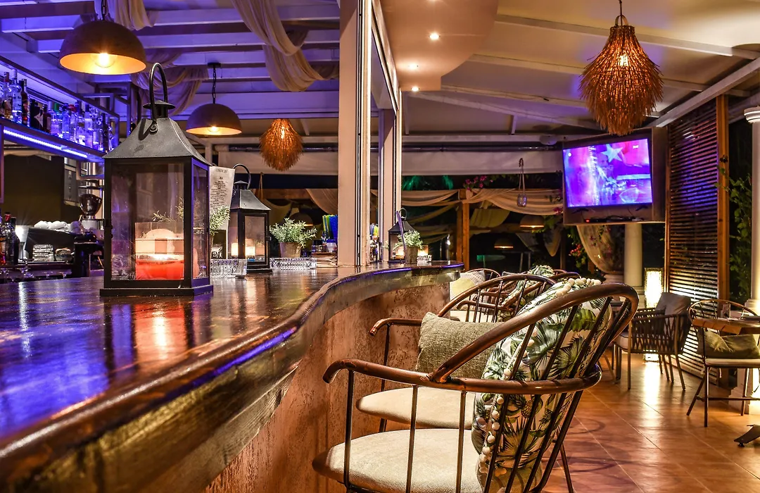 Aeolos Boutique Hotel & Suites-1