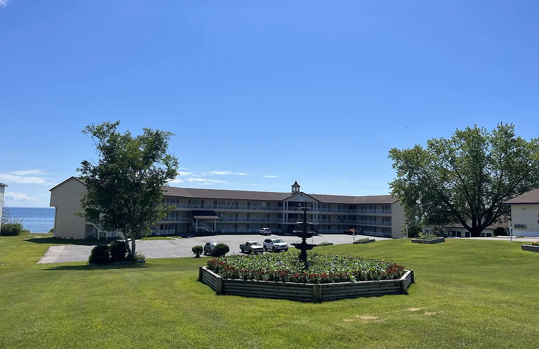 Quality Inn Lakefront-1