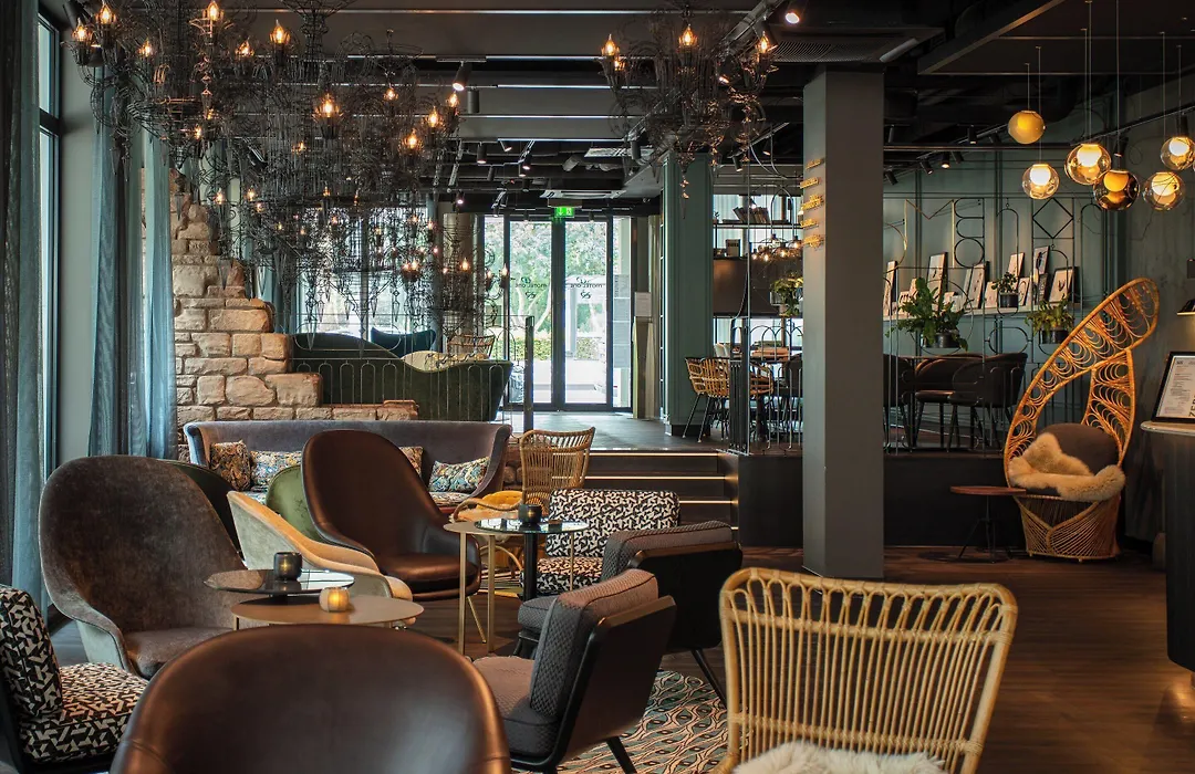 Motel One Saarbruecken-1