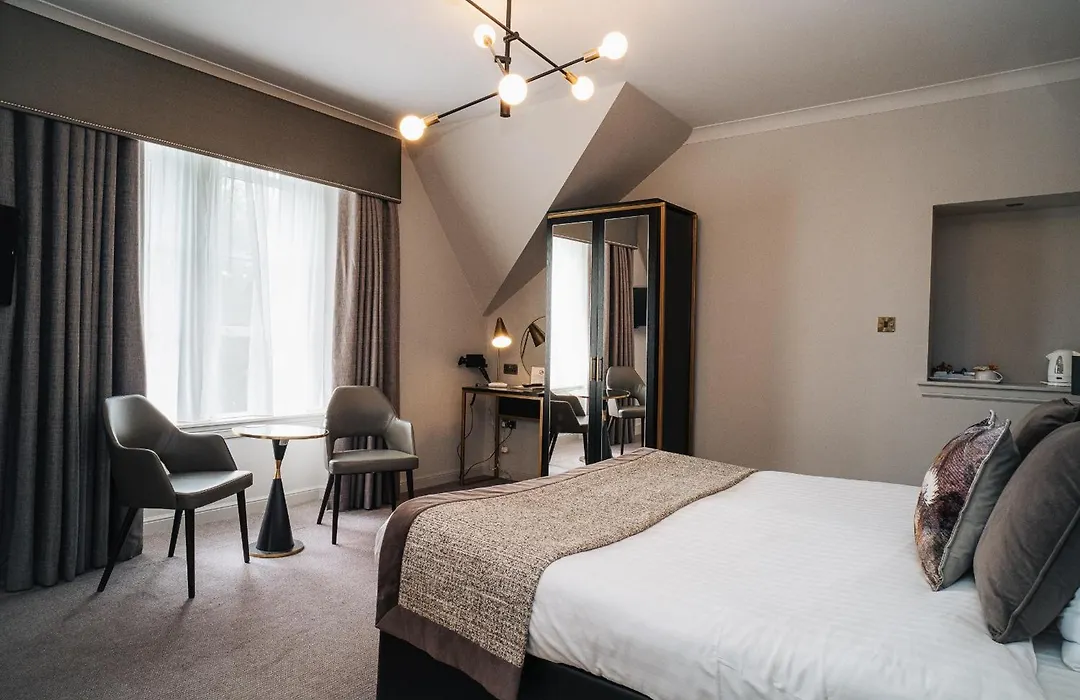 Number 10 Hotel-1