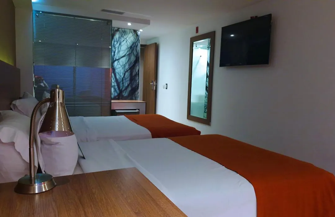 Bogota 100 Design Hotel By Sarasti-1