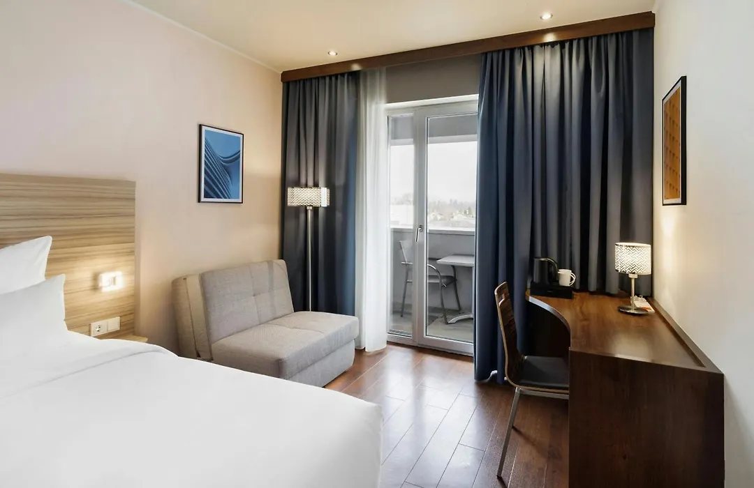 Four Points Flex By Sheraton Salzburg Messe-1