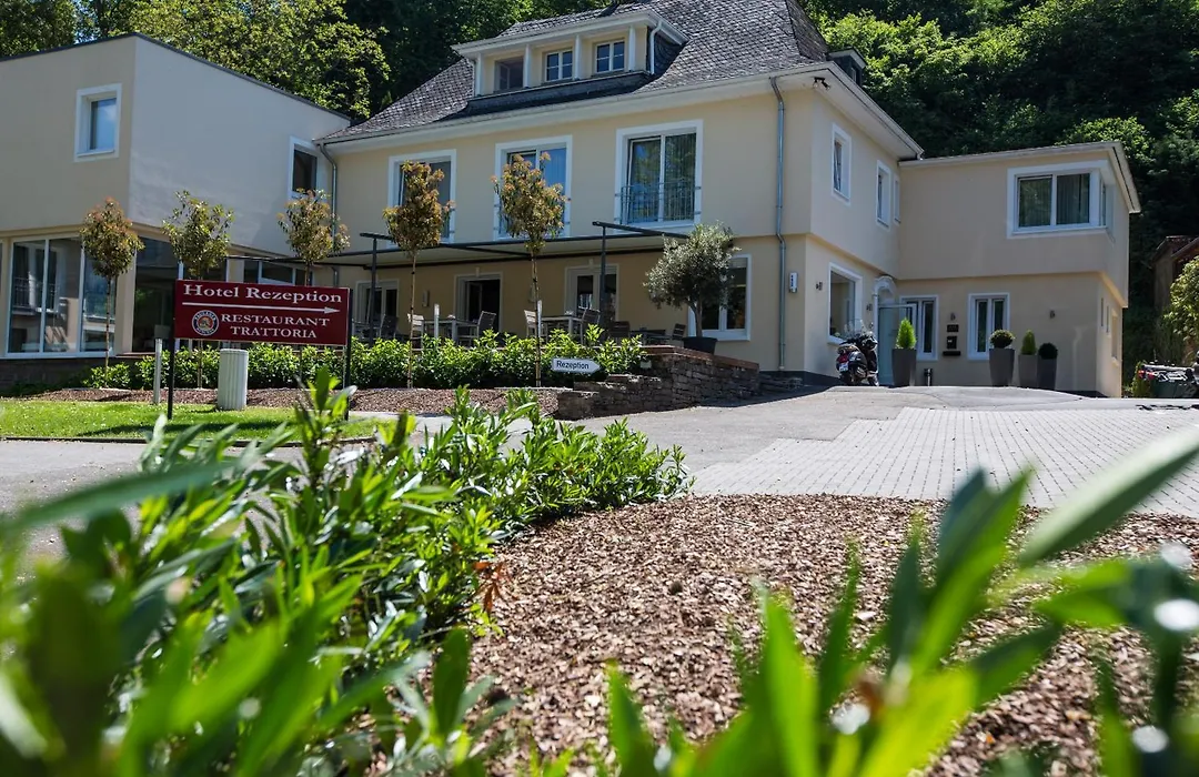 Parkhotel Cochem- Free Parking --1