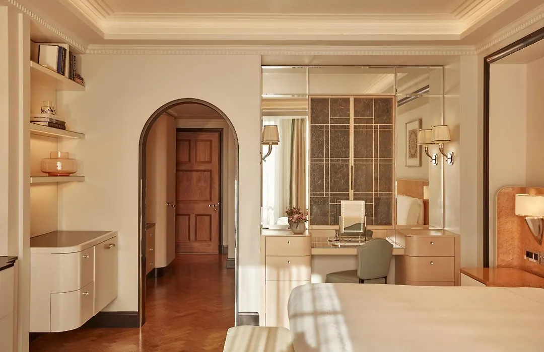 Claridge'S, Maybourne-1