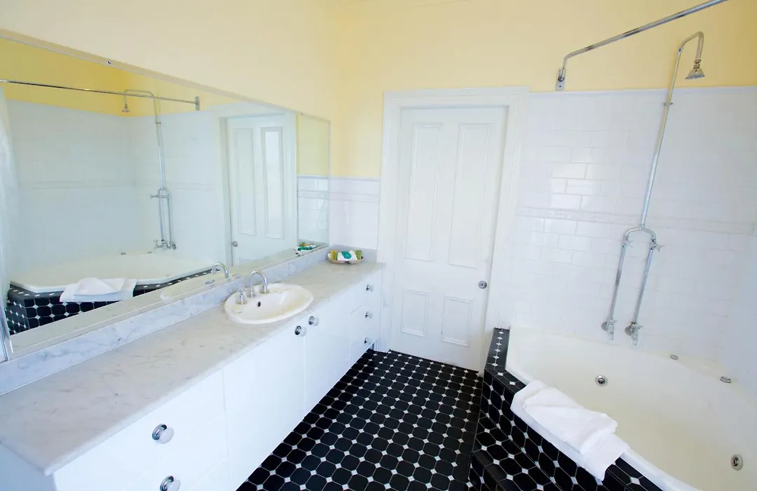 Carrington Hotel-1