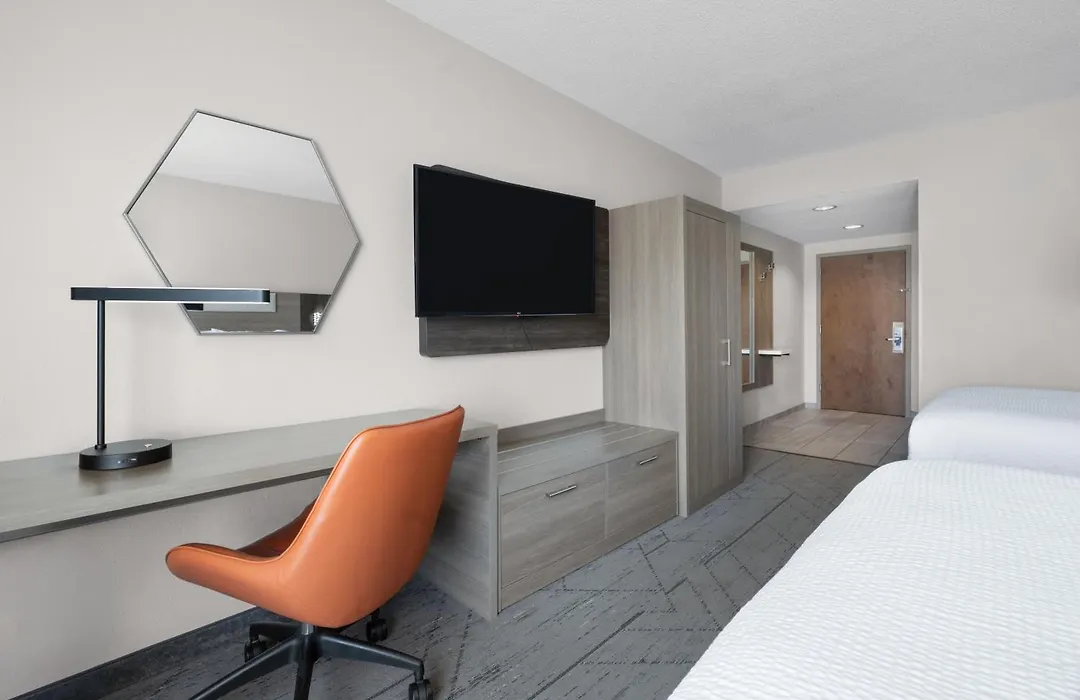 Holiday Inn Express Pembroke By Ihg-1