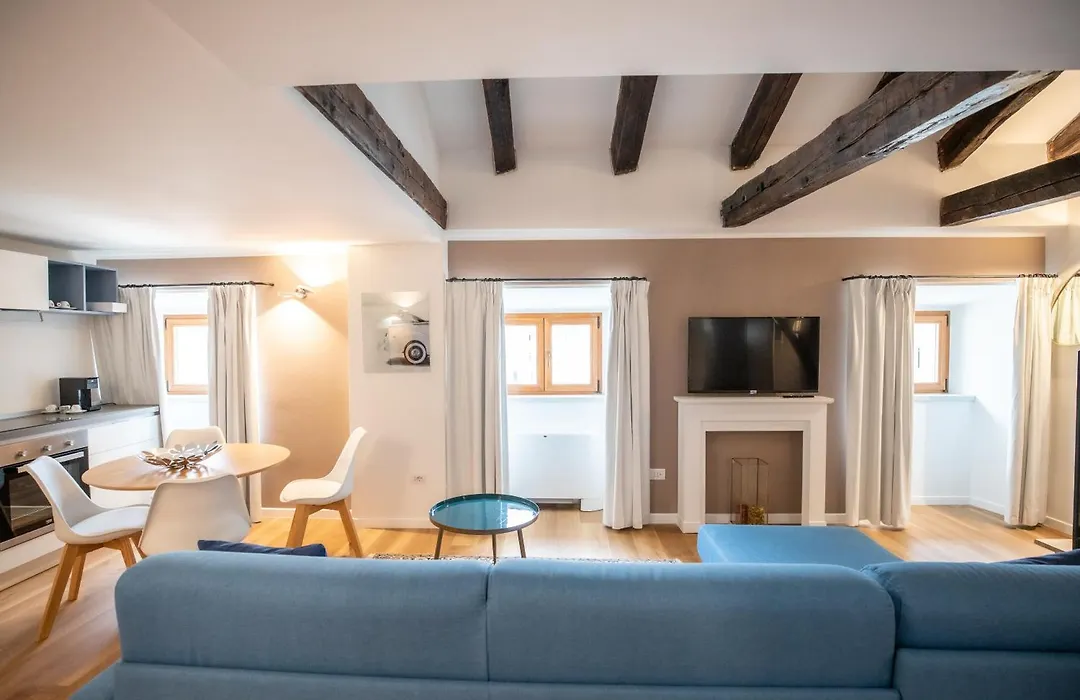 Hotel Vis à Vis-1