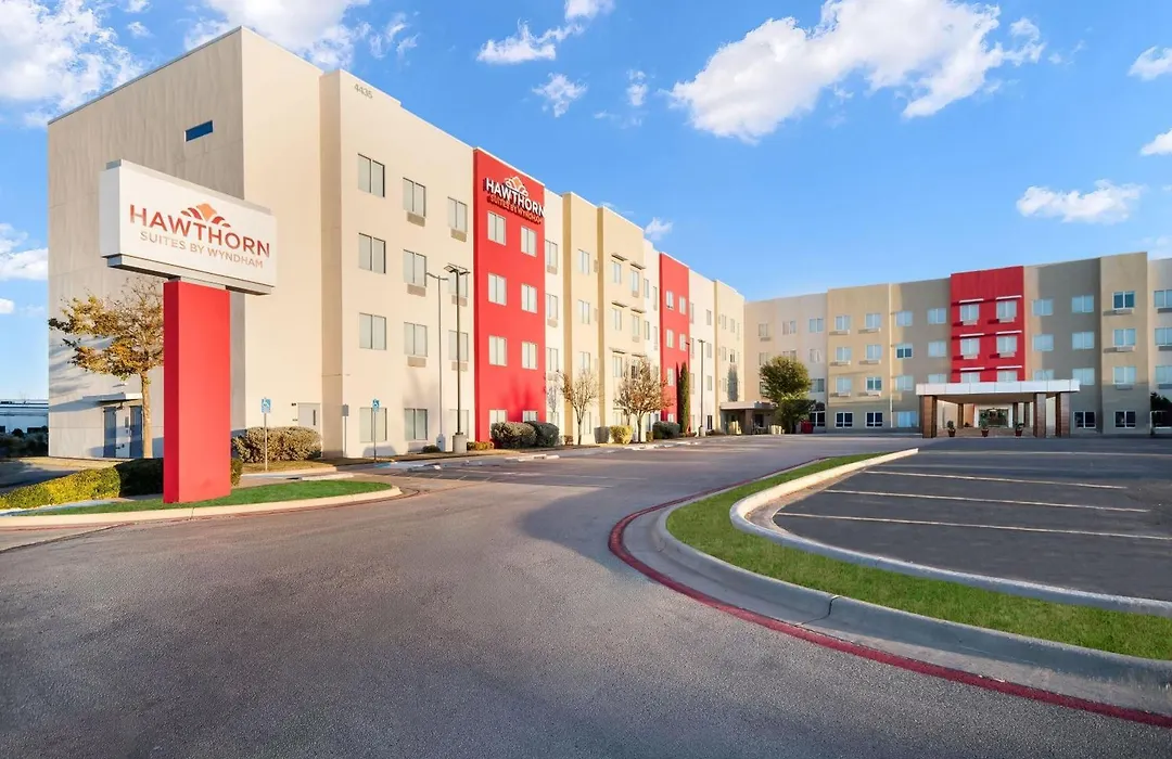 Hawthorn Suites By Wyndham Lubbock-1