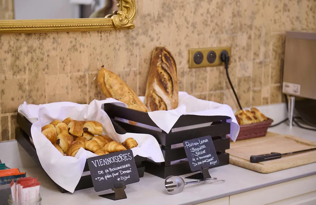 Maison Philippe Le Bon Hotel, Restaurant & Bar Le 19-1