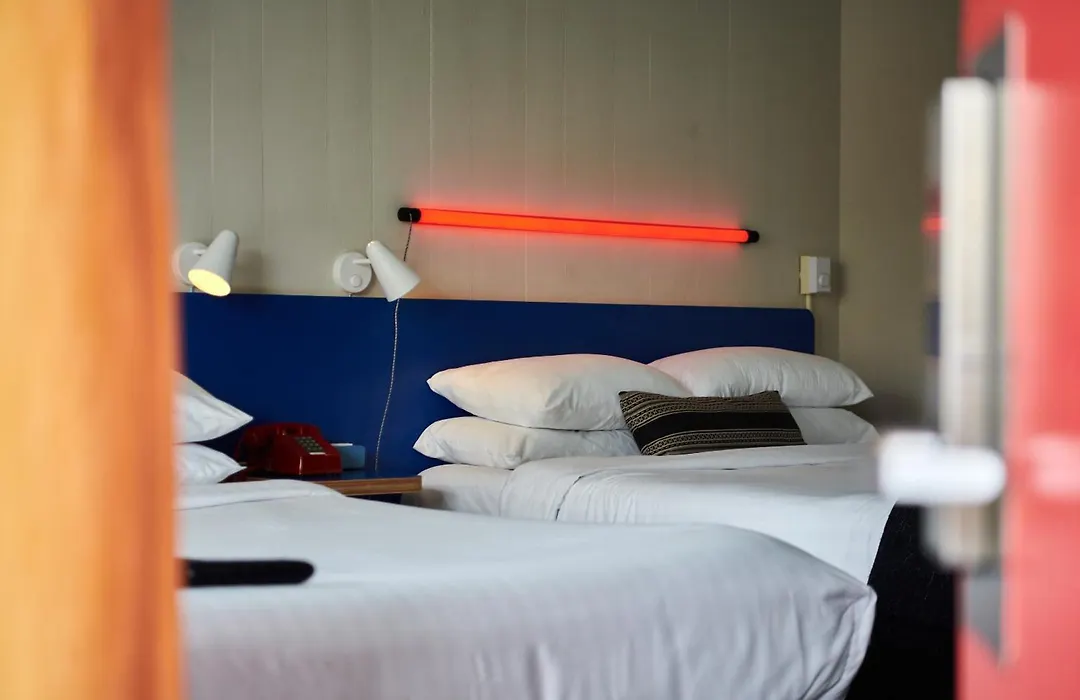 Phoenix Hotel-1