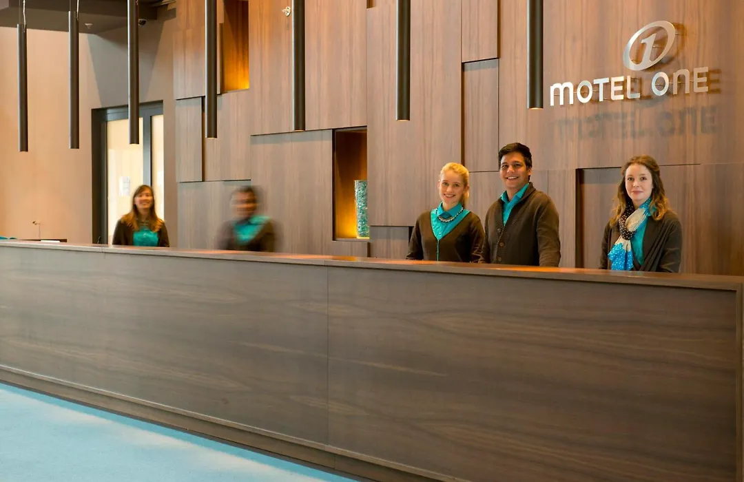 Motel One München-Campus-1