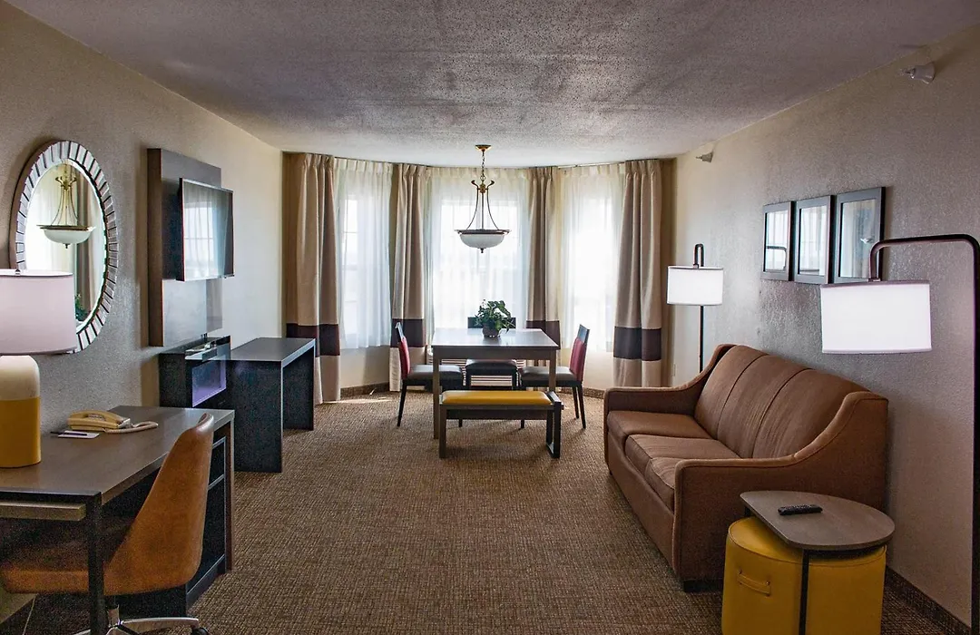 Comfort Inn & Suites Geneva- West Chicago-1