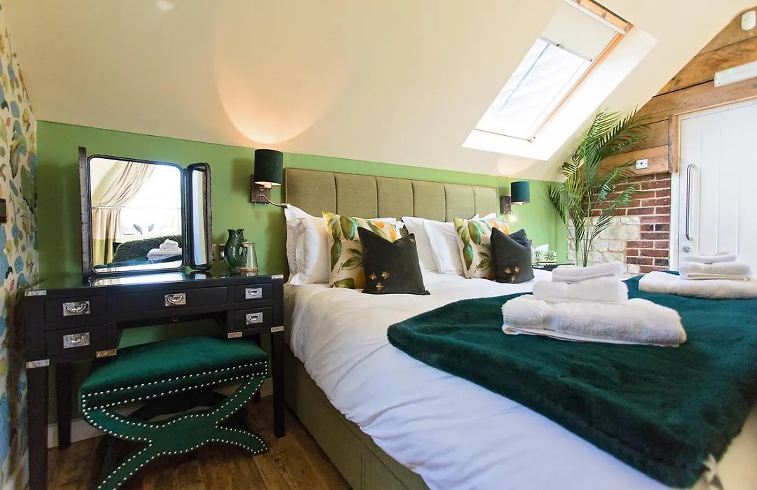 No33 Thornham Boutique Suites-1