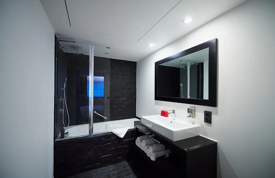 Yooma Urban Lodge-1