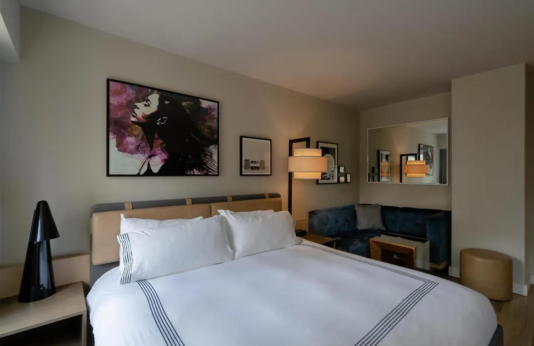 Thompson Chicago, By Hyatt-1